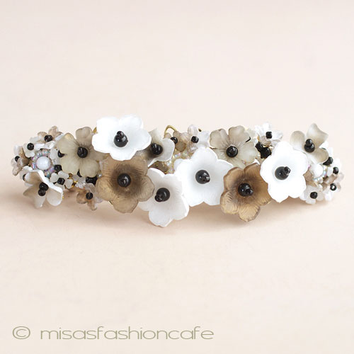 （画像用） CA/仏製　お花バレッタ 　白黒＆ゴールド