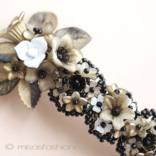 （画像用） CA/仏製　お花バレッタ 　白黒＆ゴールド