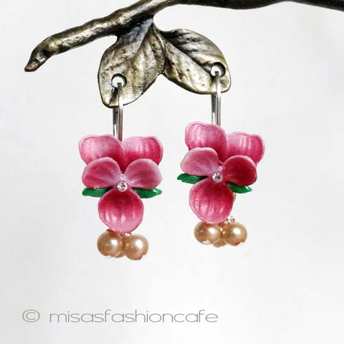 （画像用） スミレのお花　ピアス