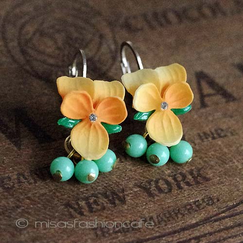 （画像用） スミレのお花　ピアス