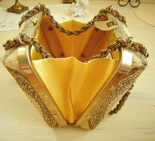 （画像用） ヴィンテージ・プチポアン イタリア製バッグ