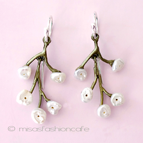 （画像用） 真珠　カスミソウのお花 ピアス　または　クリップ