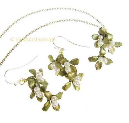 （画像用） Michaud ピアス 真珠のフラワー