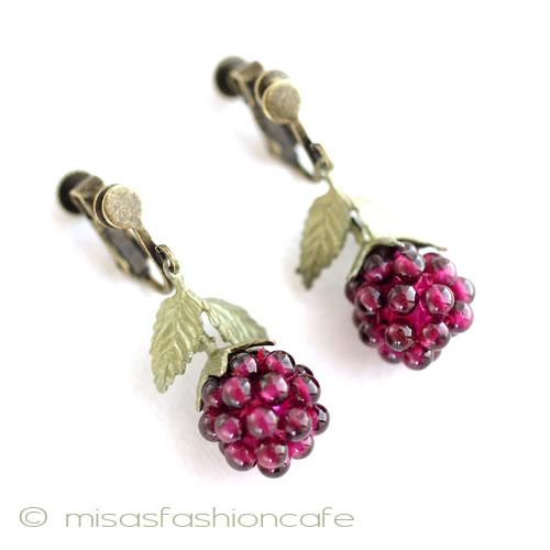 （画像用） ピアス　または　クリップ ガーネットのラズベリー