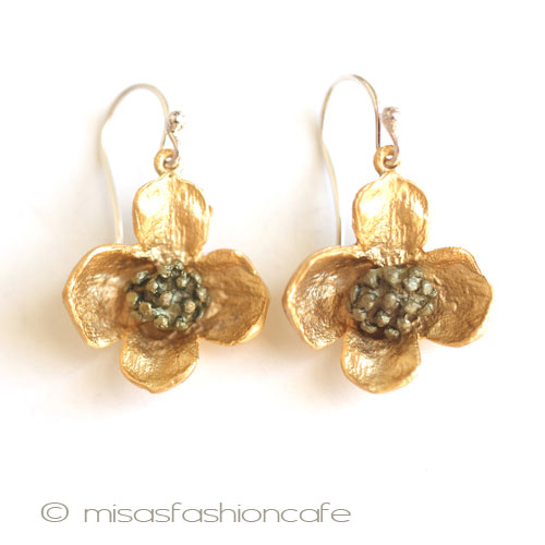 （画像用） ピアス　または　クリップ 24Kgpハナミズキ再販