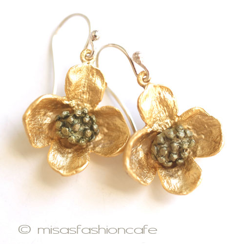 （画像用） ピアス　または　クリップ 24Kgpハナミズキ再販