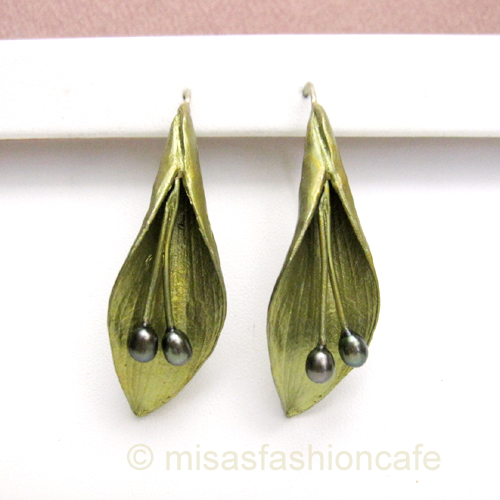 （画像用） Michaud ピアス Hostaフラワー