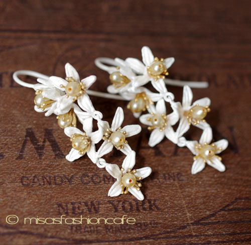 （画像用） マイケルミショー ピアス 　オレンジの花　真珠