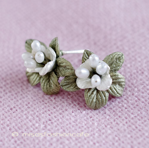 （画像用） マイケルミショー　ピアス 真珠 小花ブーケ 再販！