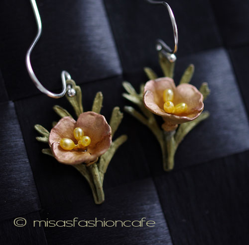 （画像用） マイケルミショー ピアス 予約 真珠ポピーの花