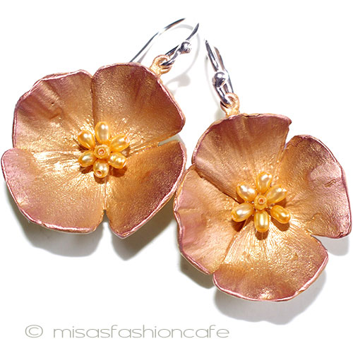 （画像用） 真珠　　ポピーのお花 ピアスまたはクリップ