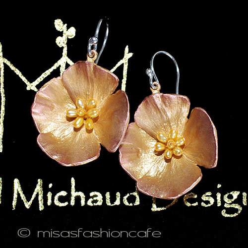 （画像用） 真珠　　ポピーのお花 ピアスまたはクリップ