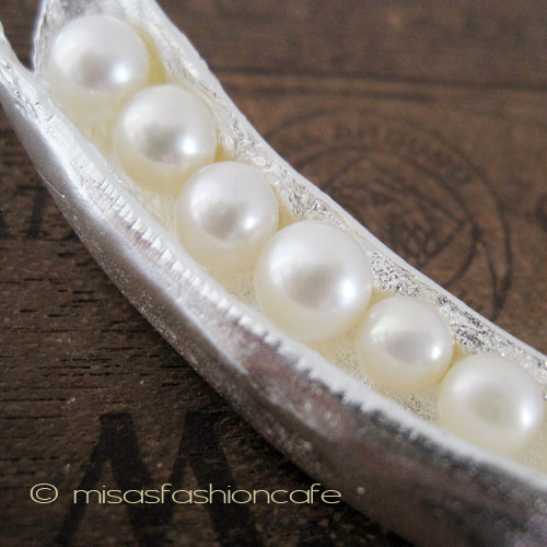 （画像用） マイケルミショー ブローチ 真珠 さやえんどう豆