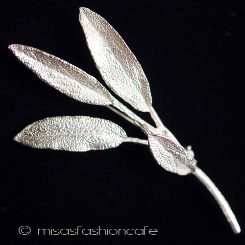 （画像用） マイケルミショーブローチ ハーブ　セージの葉