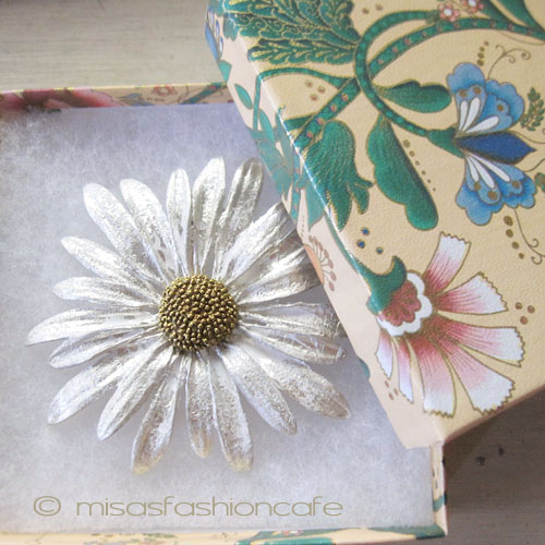 （画像用） マイケルミショー ブローチ ホワイトゴールド再販