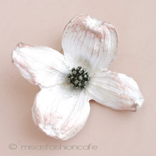 （画像用） マイケル　ミショー　再販！ ハナミズキの花ブローチ