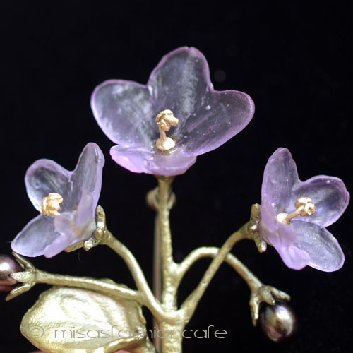 （画像用） マイケルミショー ブローチ 真珠　スミレのお花