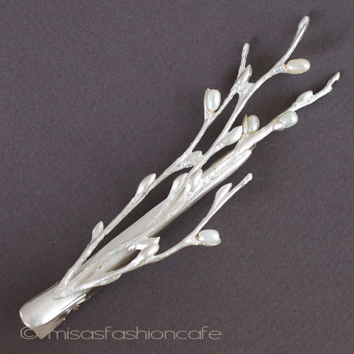 （画像用） Michaud ヘアークリップ 　真珠・銀の猫柳