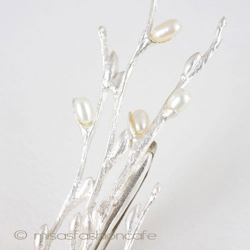 （画像用） Michaud ヘアークリップ 　真珠・銀の猫柳