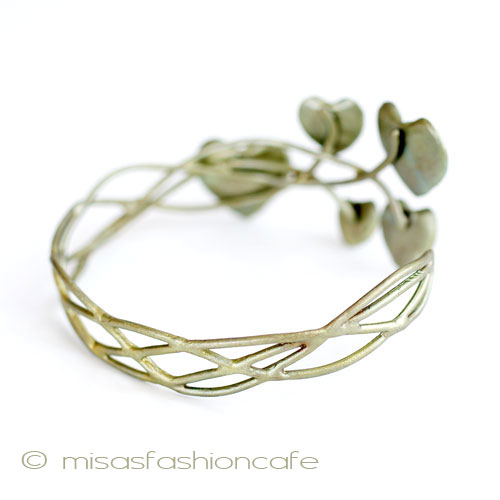 （画像用） マイケル ミショー ハートの葉　バングル