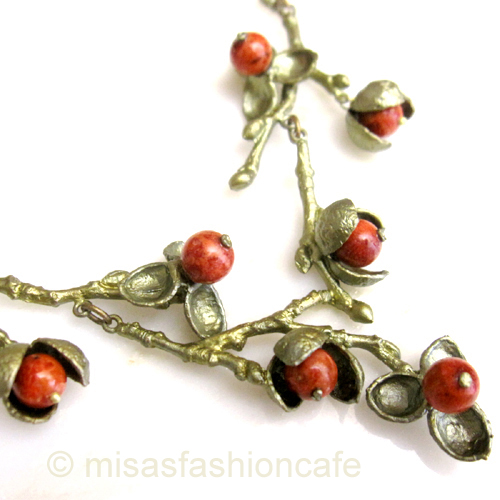 （画像用） Michaud ネックレス 再販！ 珊瑚の木の実