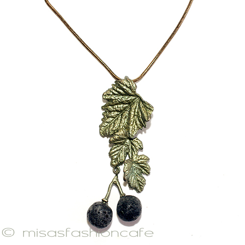 （画像用） マイケルミショーネックレス 天然石　カシスの実