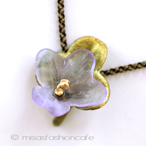 （画像用） マイケルミショー・ネックレス ガラス製　すみれの花
