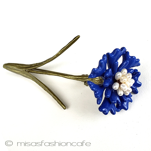 （画像用） 真珠　ブルーのお花 ボタニカルブローチ