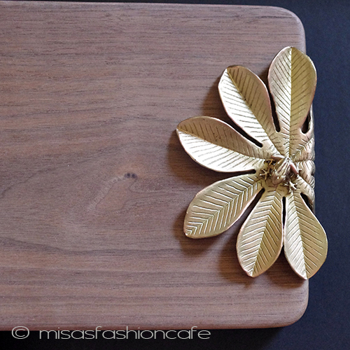 （画像用） マイケルミショー　カエル チーズ前菜用まな板