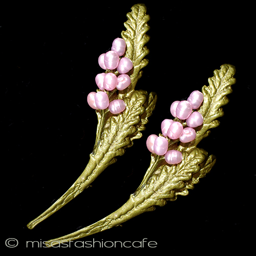 （画像用） ラベンダー真珠のお花 ブローチ２個セット