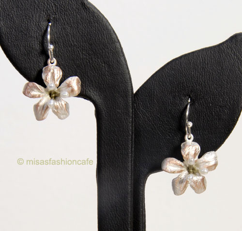 （画像用） Michaud ピアス 真珠つつじの花