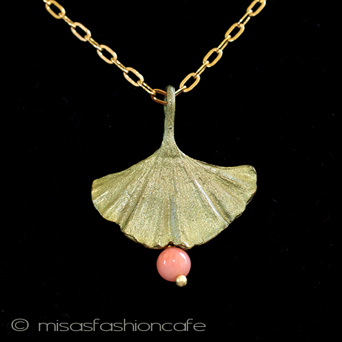 （画像用） マイケルミショーネックレス 珊瑚　イチョウの葉