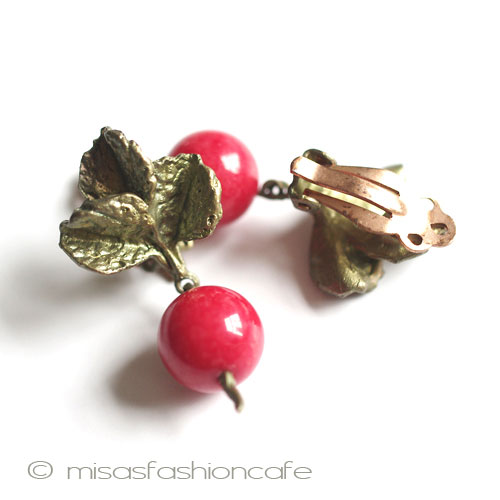 （画像用） マイケルミショー 赤かぶ　イヤリング