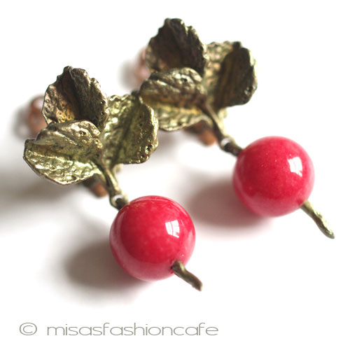 （画像用） マイケルミショー 赤かぶ　イヤリング