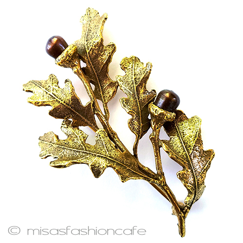 （画像用） 真珠どんぐり　ブローチ マイケルミショー美術館