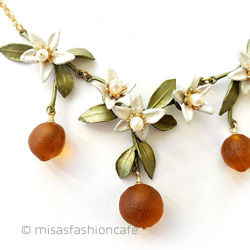 （画像用） オレンジのネックレス 真珠の花＆フルーツ果実