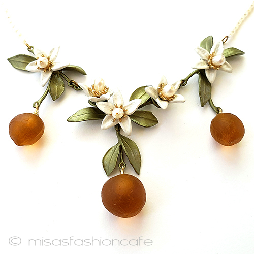 （画像用） オレンジのネックレス 真珠の花＆フルーツ果実