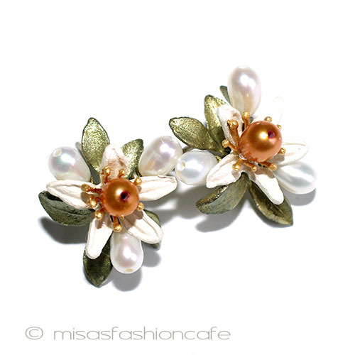 （画像用） マイケルミショー　ピアス 真珠　オレンジの花