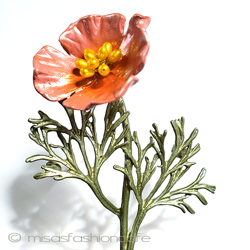 （画像用） 真珠ポピーの花ブローチ