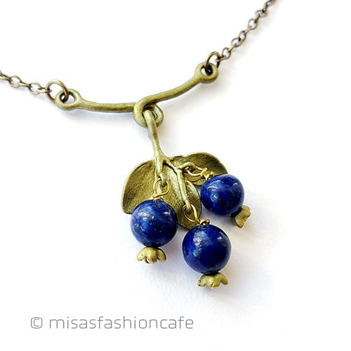 （画像用） ラピスのブルーベリー 天然石果実ネックレス