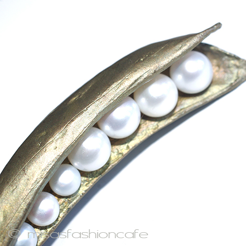 （画像用） マイケルミショー ブローチ ７真珠のさやえんどう豆