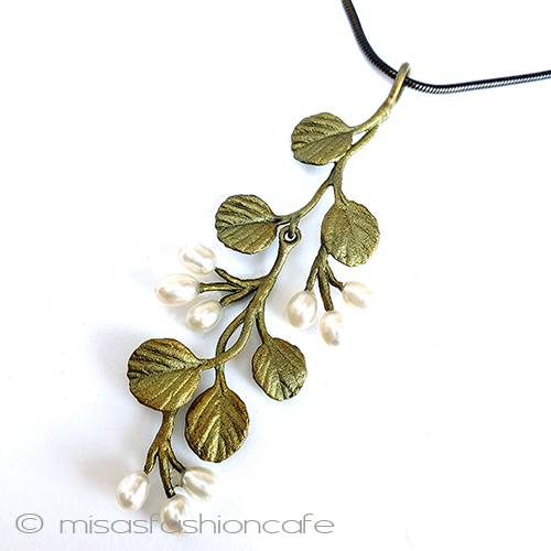 （画像用） マイケルミショー　真珠 苺　ネックレス