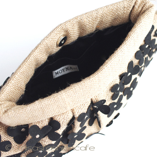 （画像用） ＭＯＹＮＡ　モイナ　 ブラック・フラワー