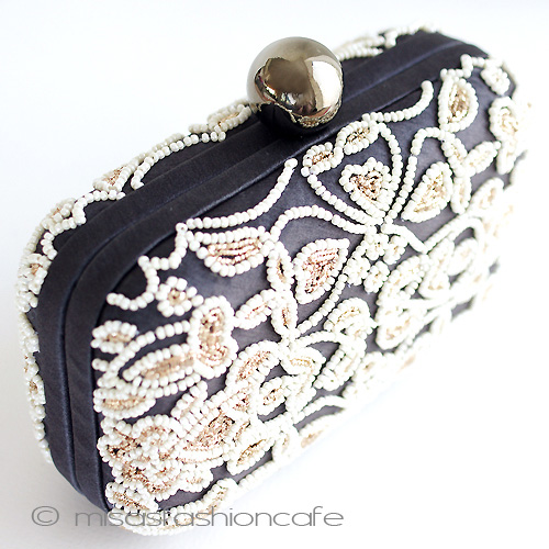 （画像用） ＳＡＮＴＩサンティ クラッチ 針刺繍　エレガンス