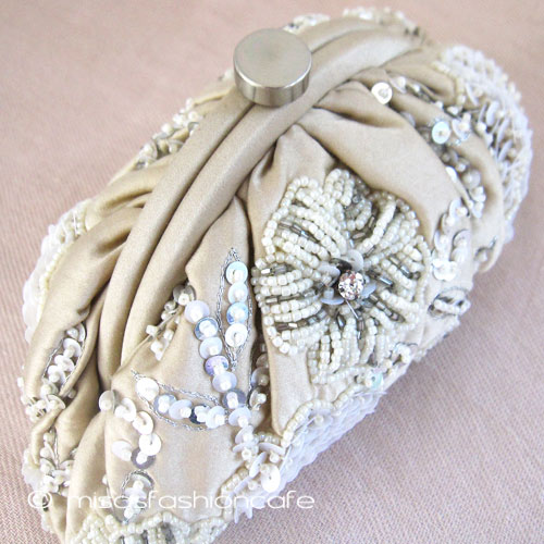 （画像用） SANTI サンティ クラッチ デリケート・フラワー