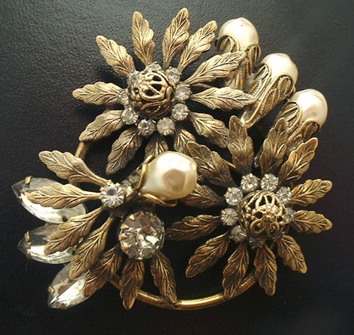 （画像用） アンティーク　ブローチ