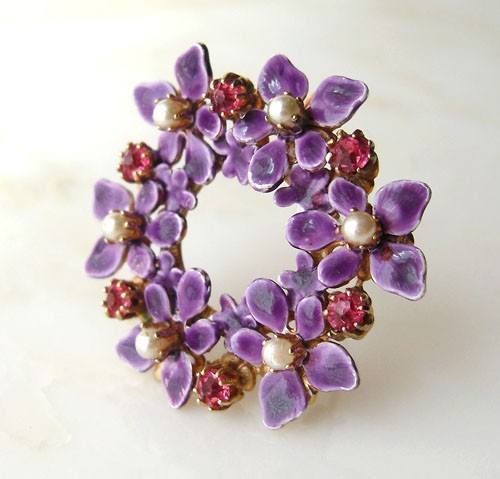 （画像用） すみれブローチ