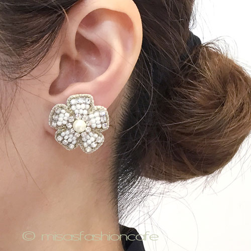 （画像用） ＳＰＡＲＫＬ　イヤリング ホワイト・フラワー