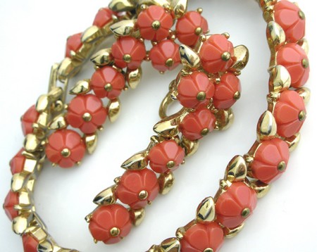 （画像用） クラウンTrifari イヤリング＆ブレスレットセット