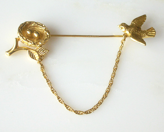 （画像用） クラウンTrifari　ブローチ